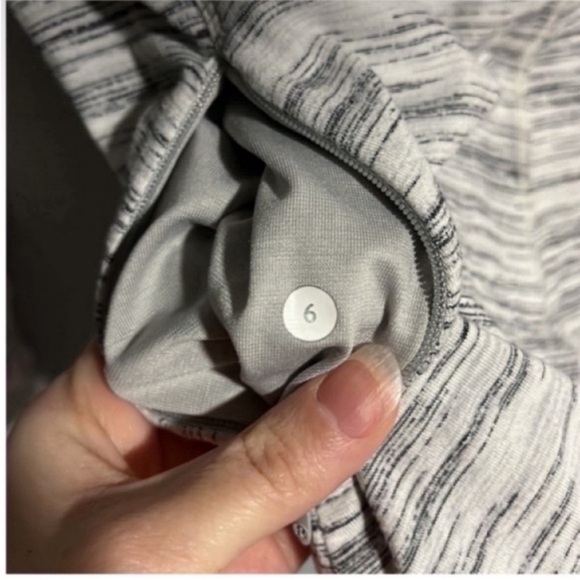 Lululemon Runderful Long Sleeve - Picture 6 of 6